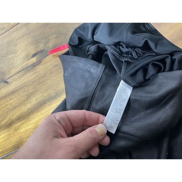 Spanx Faux Black Shiny Leather Leggings Size Small - Picture 6 of 9